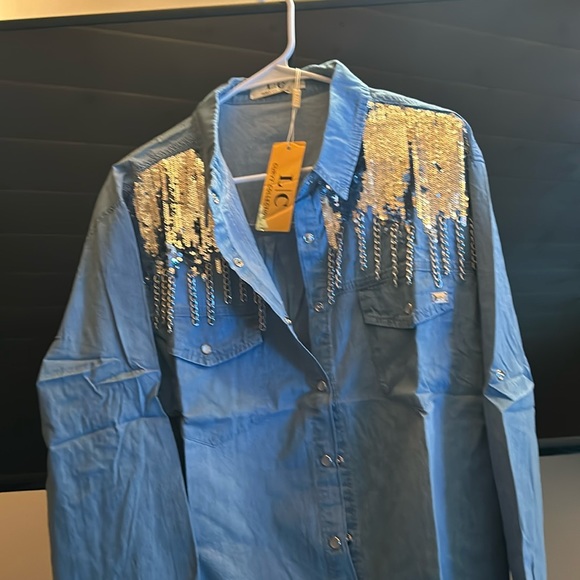 Tops - New with tags attached Long sleeve bling shirt